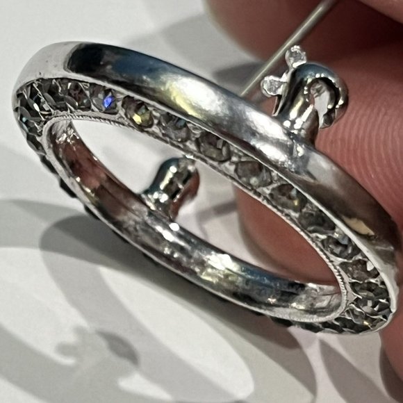 Vintage Unbranded Silver Toned Rhinestone Circle Scarf Pin Brooch - Picture 9 of 11